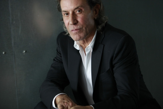 Accords et paroles Entre Mis Recuerdos Albert Hammond