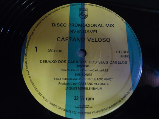 Accords et paroles Debaixo dos Caracóis dos Seus Cabelos Caetano Veloso