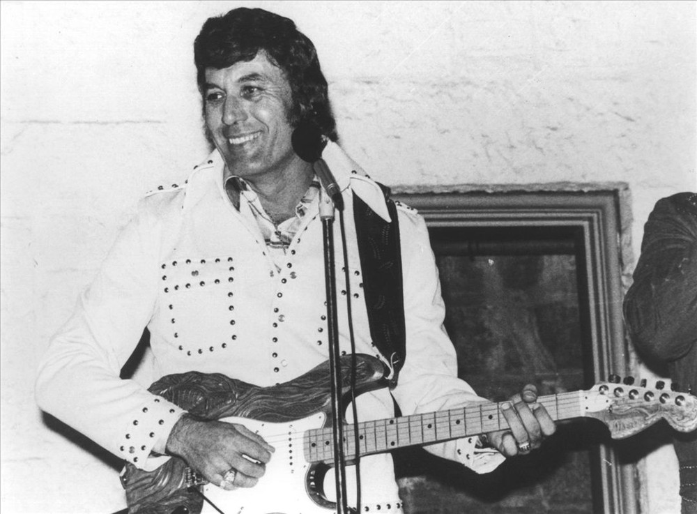 Accords et paroles Right String But Wrong Yoyo Carl Perkins