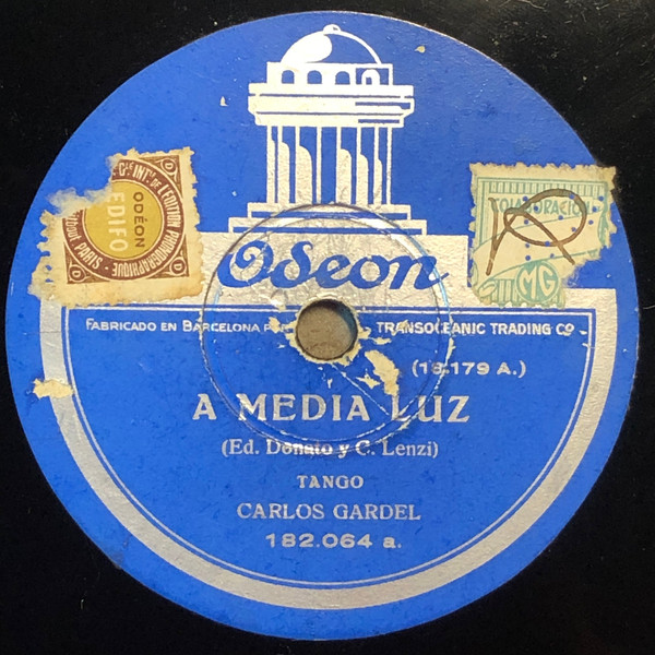 Accords et paroles A media luz Carlos Gardel