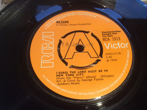 Accords et paroles I Guess the Lord Must Be in New York City Harry Nilsson
