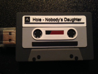 Accords et paroles Nobodys Daughter Hole