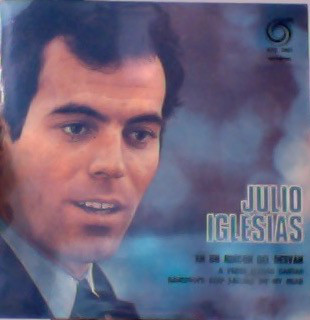 Accords et paroles En Un Rincón Del Desván Julio Iglesias