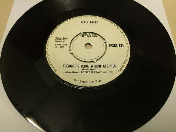 Accords et paroles Eleanors Cake Which Ate Her Kevin Ayers