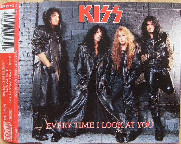 Accords et paroles Every Time I Look At You Kiss