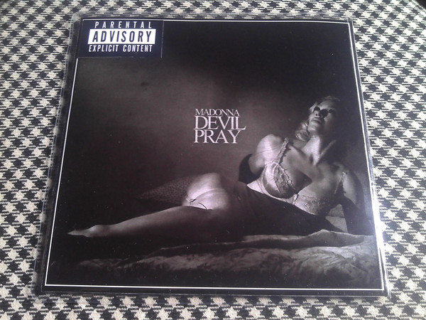Accords et paroles Devil Pray Madonna