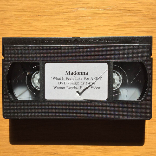 Accords et paroles What It Feels Like For A Girl Madonna