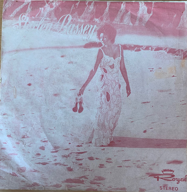 Accords et paroles Yesterday when i was young Shirley Bassey