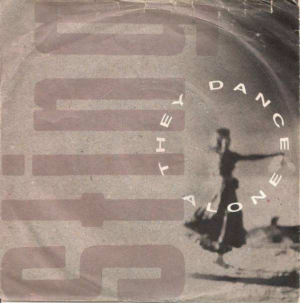 Accords et paroles They Dance Alone Sting