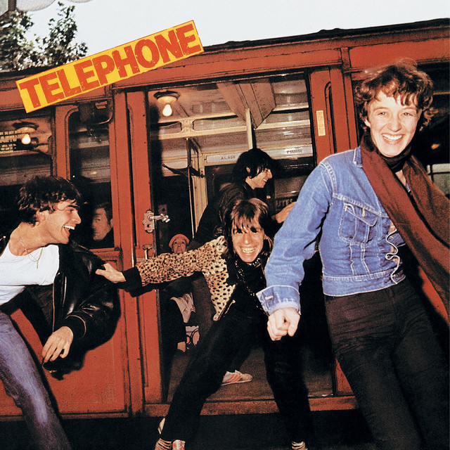 Accords et paroles Dans ton lit Téléphone