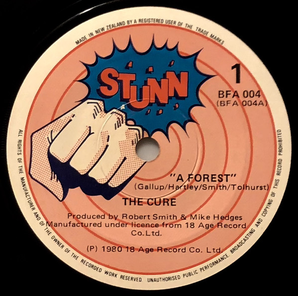 Accords et paroles A Forest The Cure