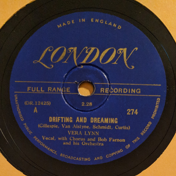 Accords et paroles Drifting And Dreaming Vera Lynn